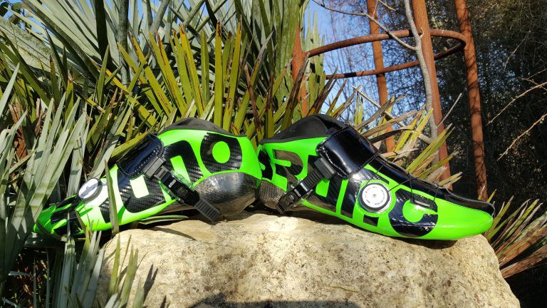 chaussure de roller et de vélo sur mesure pour ne pas avoir malle au pied car elle sont moulé a la forme du pied.